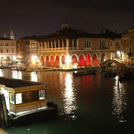 Apartment Magic Central On Quiet Canal, Wifi, Ac