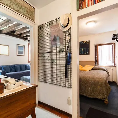 Magic Central On Quiet Canal, Wifi, Ac Apartment *